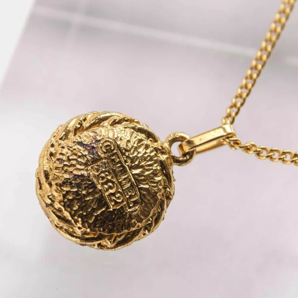 Authentic CHANEL Faux Pearl Pendant Necklace - Picture 10 of 13